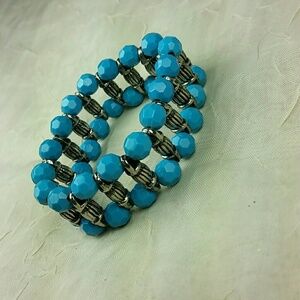 Vintage Turquoise Blue Lucite Bead Stretch Bracelet 2 Strand Silver Tone Resort